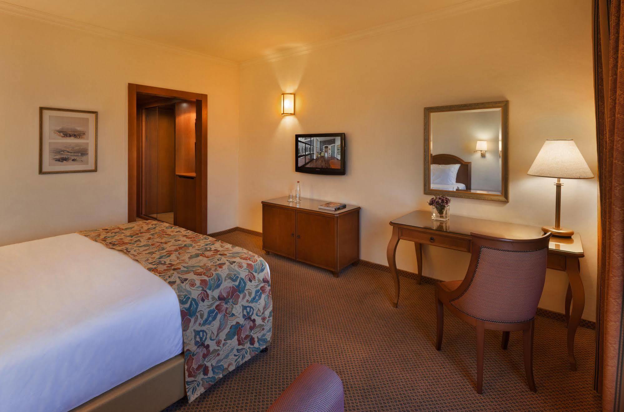 The Scots Hotel Tiberias Bagian luar foto